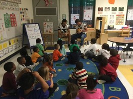 Football players read to kids at PGE